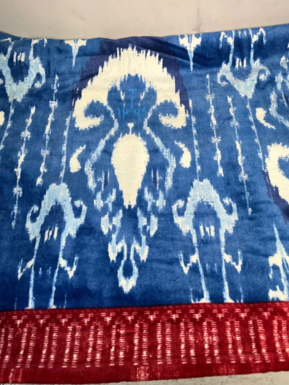 John Robshaw Vaya Indigo Ikat Print Beach Towel - NEW